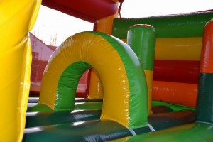 Location de château et structure gonflable Lion Virton Aubange intérieur