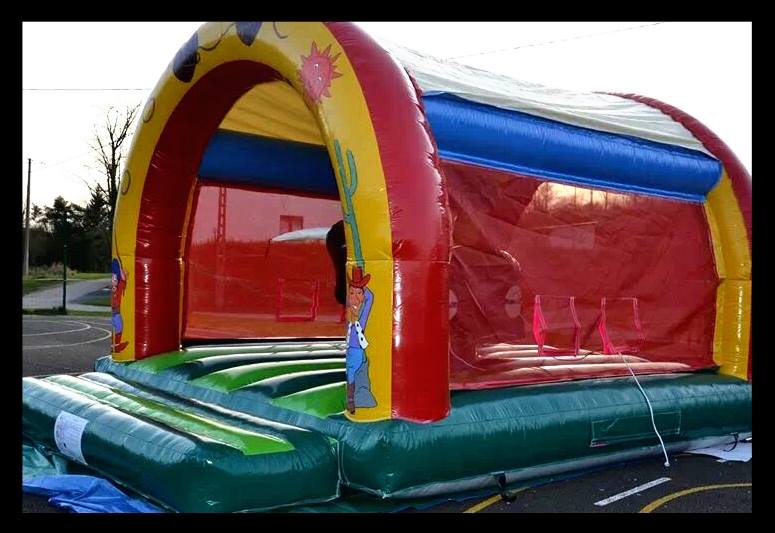 Structure gonflable Rodéo Bull location Virton et Arlon droite