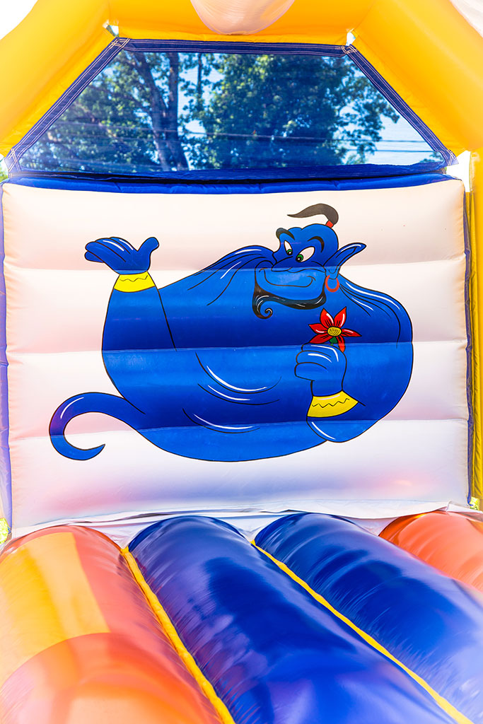 Château gonflable Aladin location luxembourg le génie