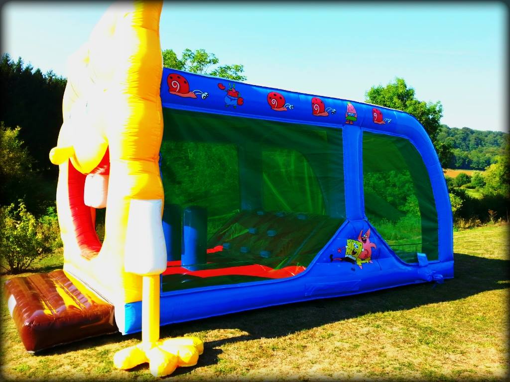 Location-chateau-gonflable-bob-l-eponge-XXL-Arlon (13)