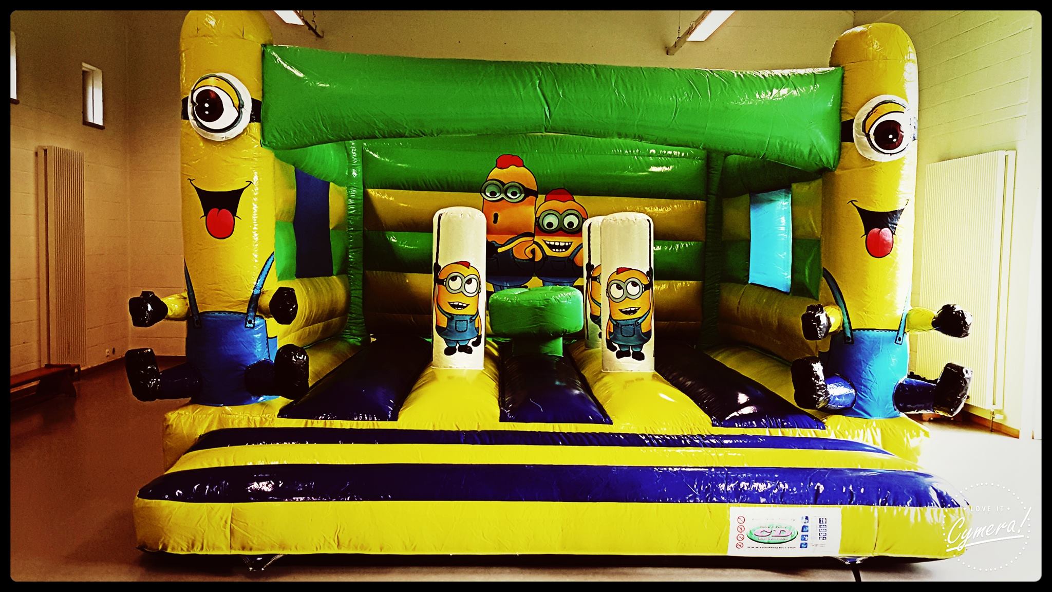 Location château gonflable Minion Arlon Virton Saint-Mard