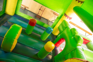 intérieur château gonflable démonstation pour location à virton, florenville