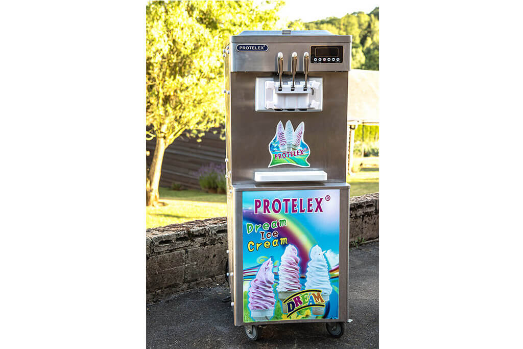 Location de machine à glace italienne Virton, Arlon, Luxembourg Chateaux-events
