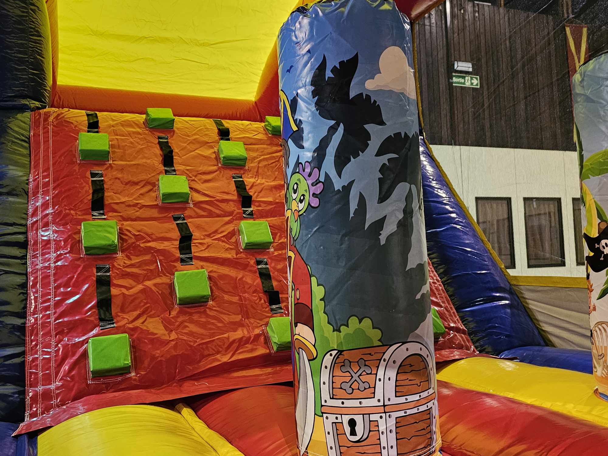 Château Gonflable Pirate Multiplay (6)